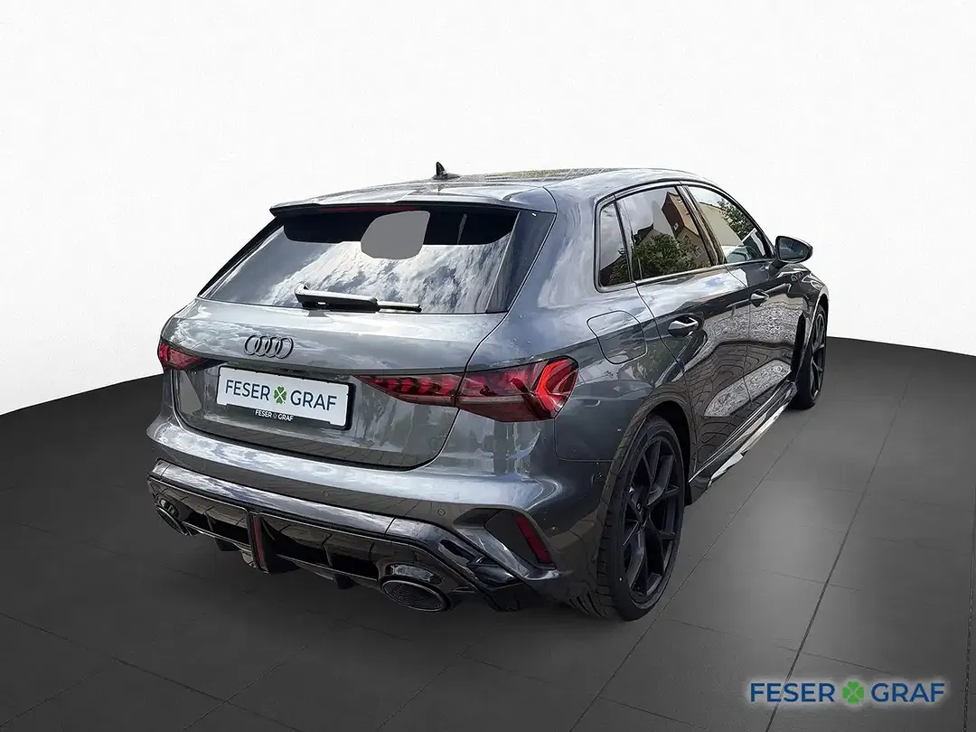 Audi RS3 - Thumbnail 5