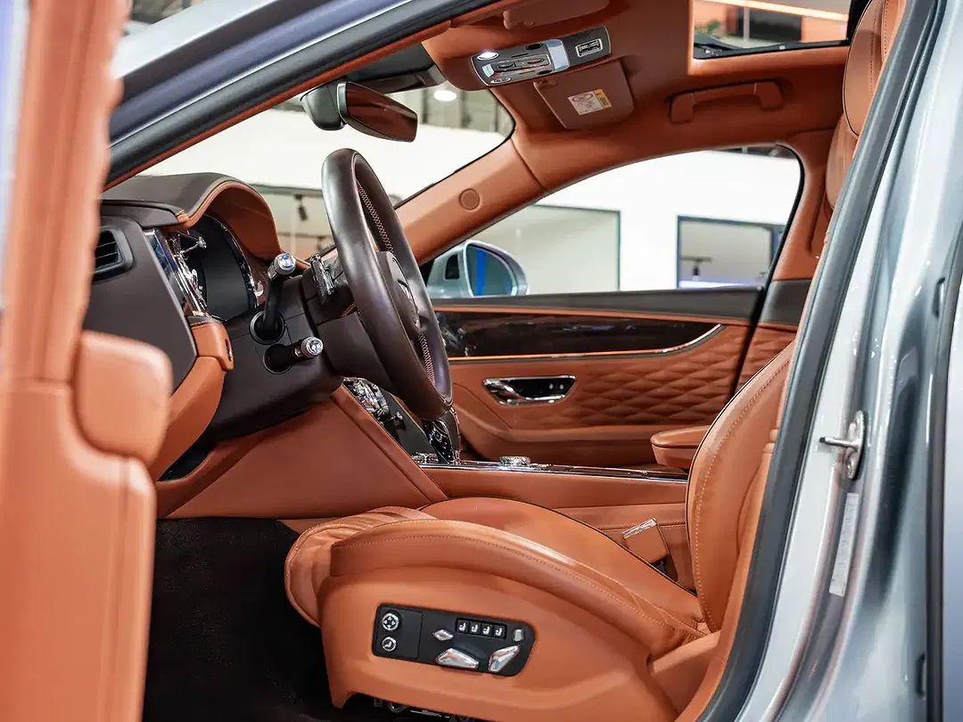 Bentley Flying Spur - Thumbnail 15