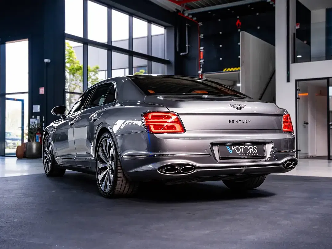 Bentley Flying Spur - Thumbnail 4