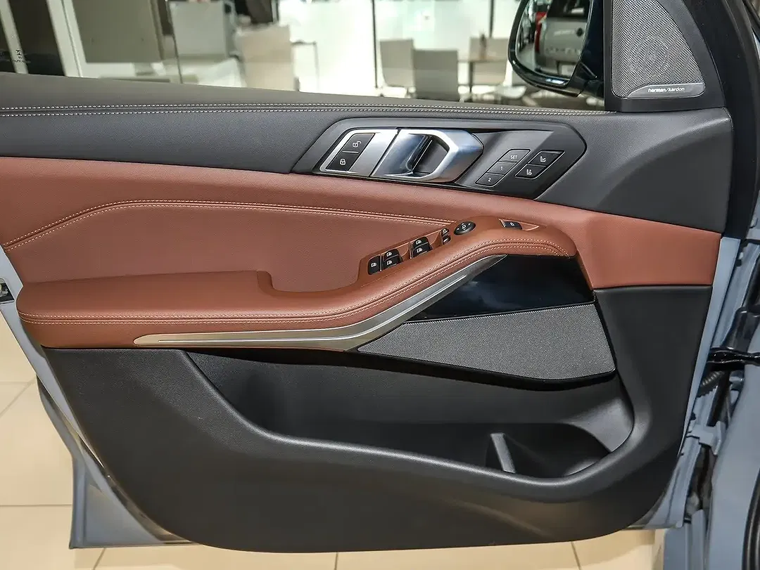 BMW X5 - Thumbnail 15