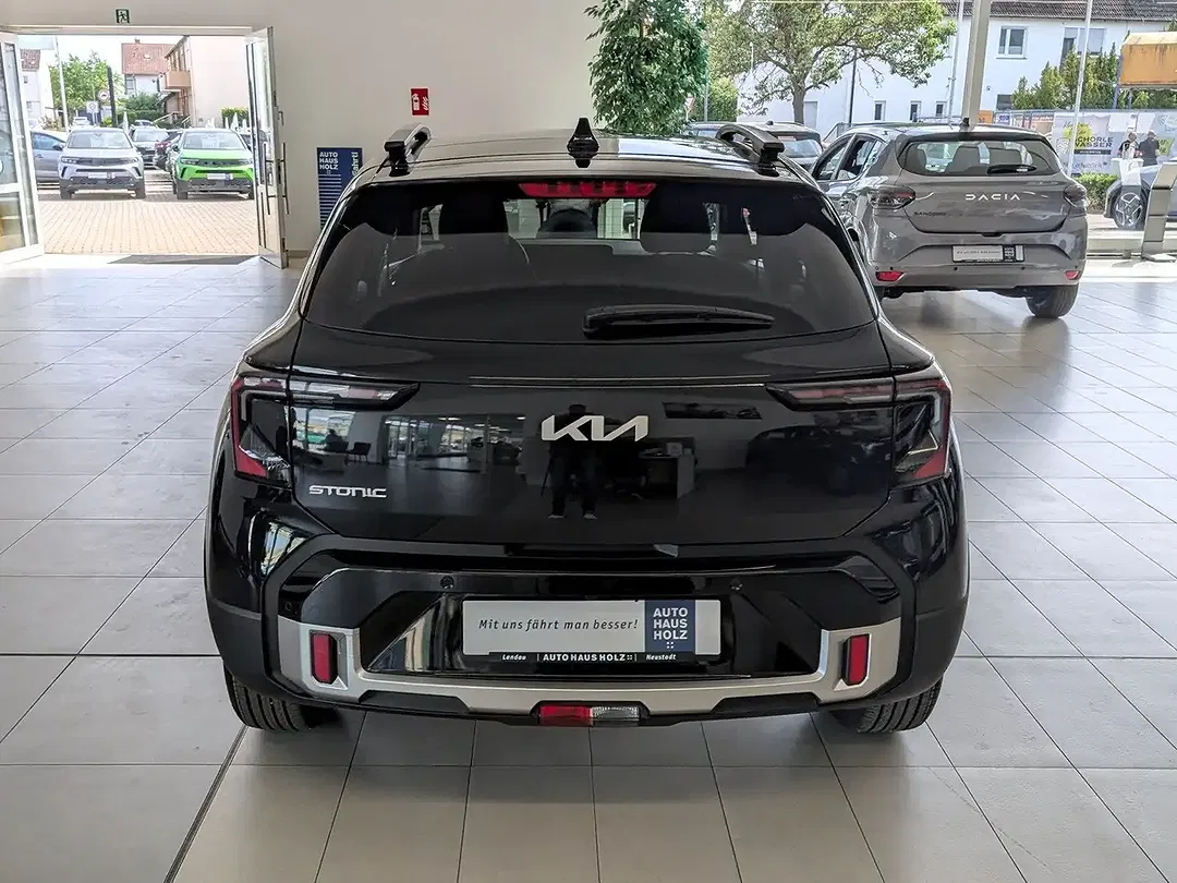 Kia Stonic - Thumbnail 3