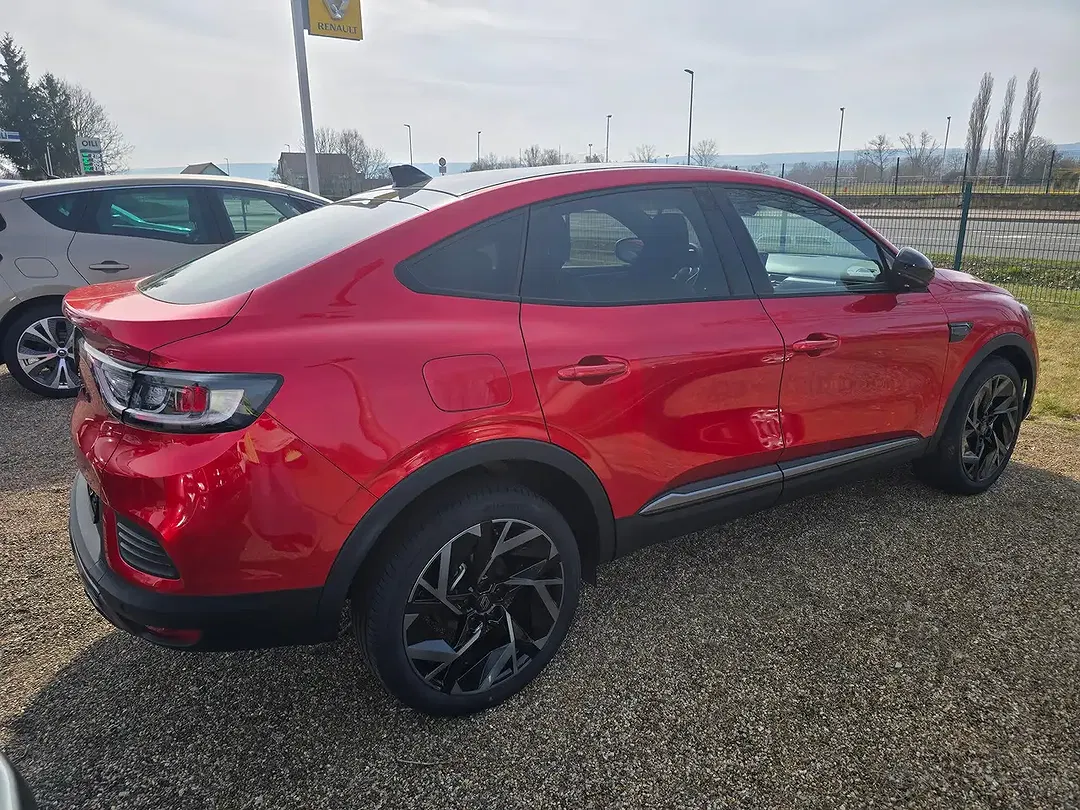 Renault Arkana - Thumbnail 3