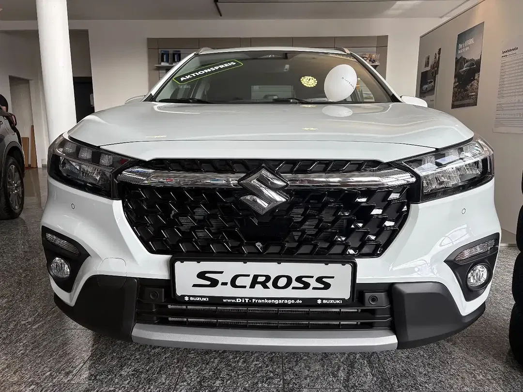 Suzuki S-Cross - Thumbnail 1