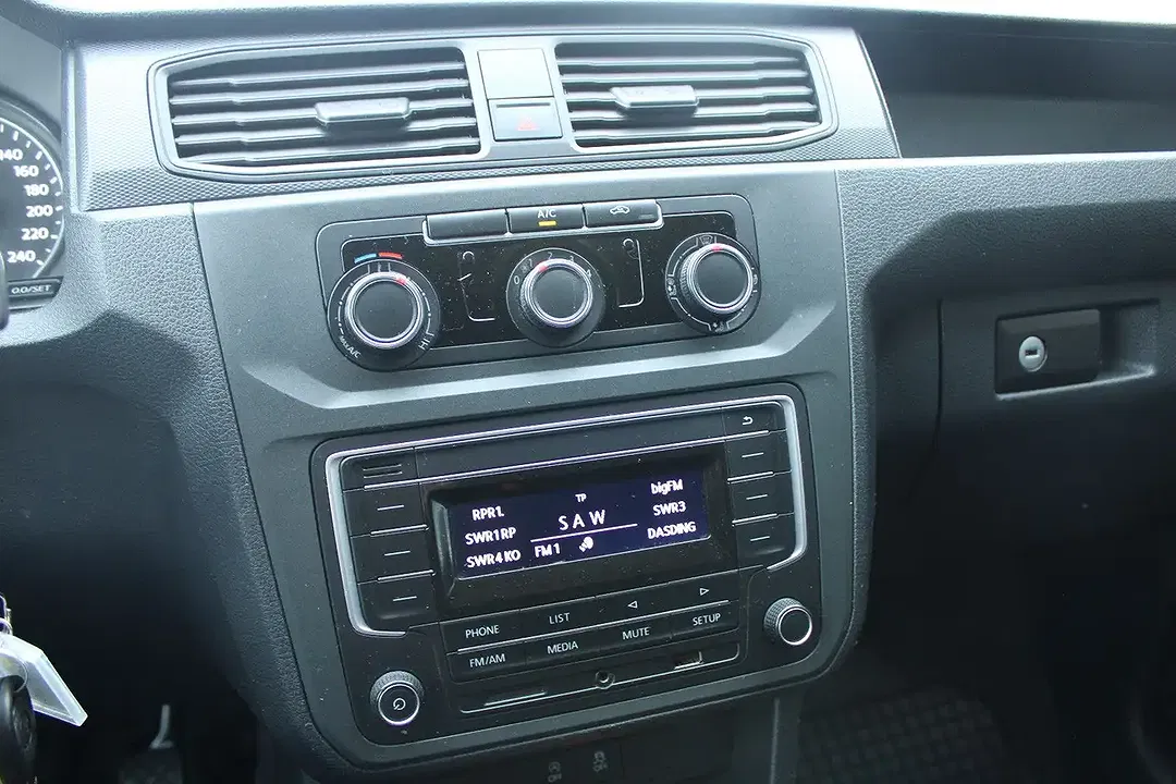 Volkswagen Caddy - Thumbnail 11
