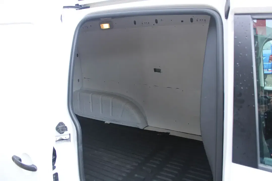 Volkswagen Caddy - Thumbnail 7
