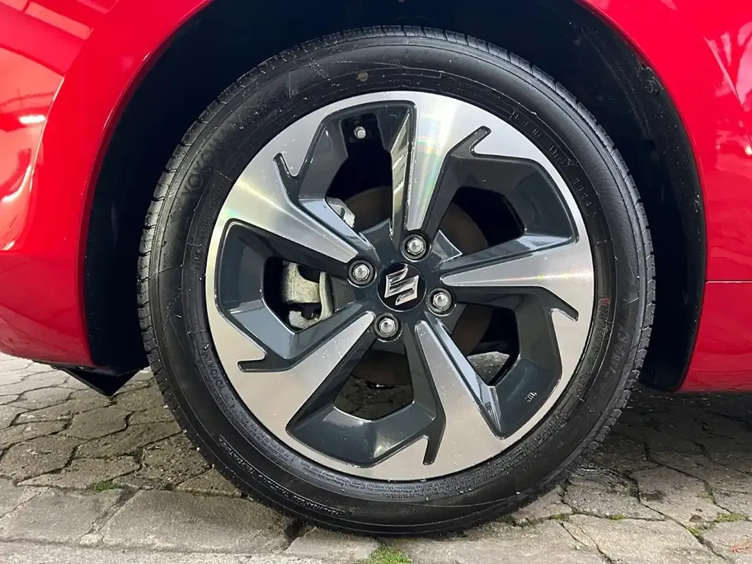 Suzuki Swift - Thumbnail 12