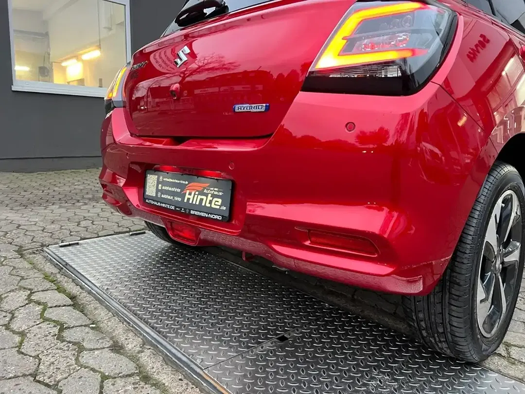 Suzuki Swift - Thumbnail 14