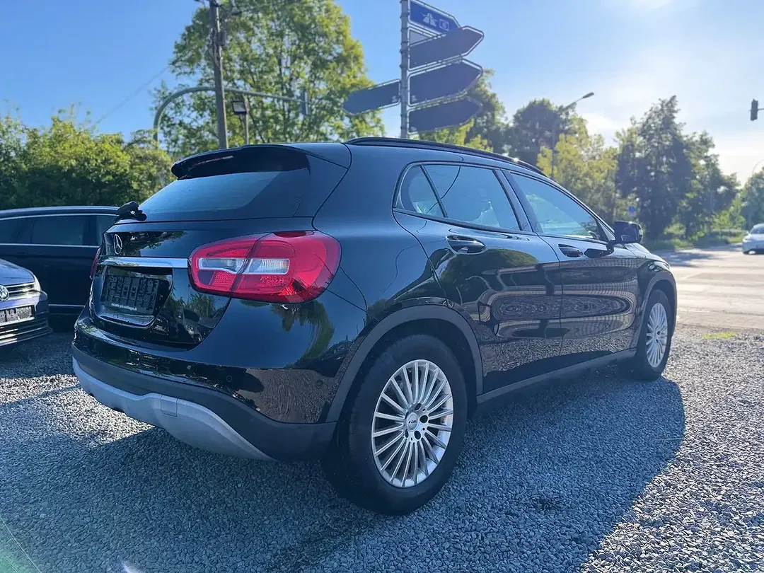 Mercedes-Benz GLA 200 - Thumbnail 5