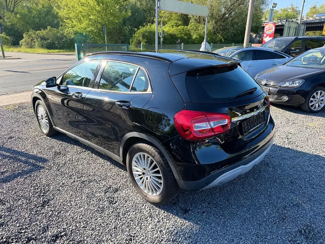 Mercedes-Benz GLA 200 - Thumbnail 7