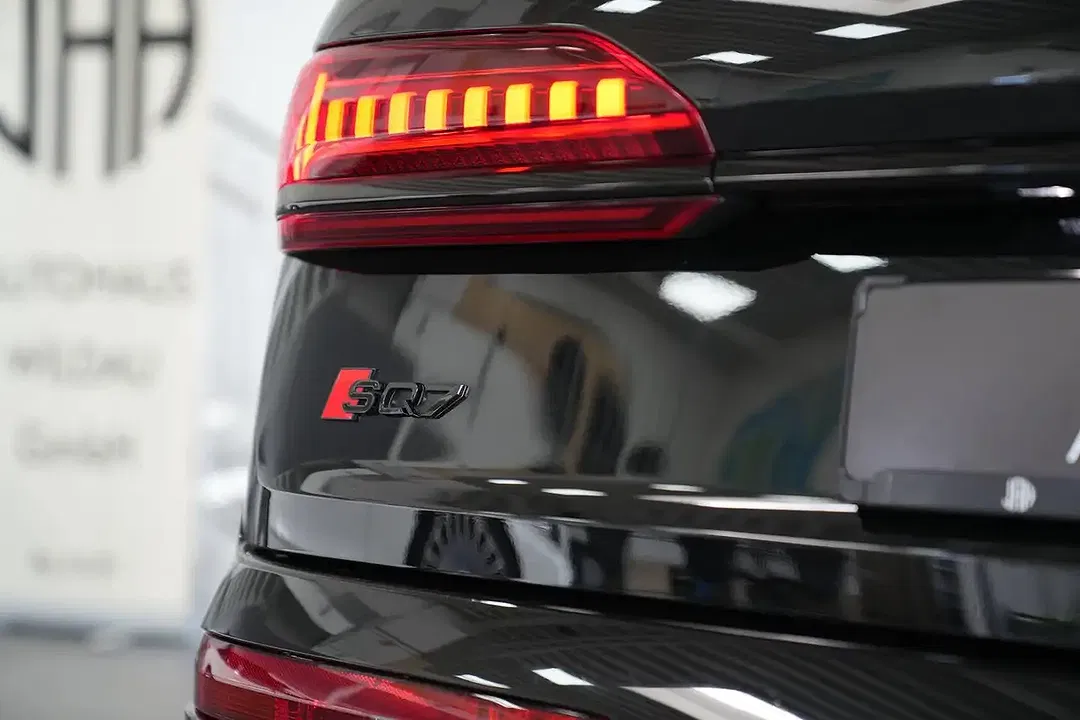 Audi SQ7 - Thumbnail 12