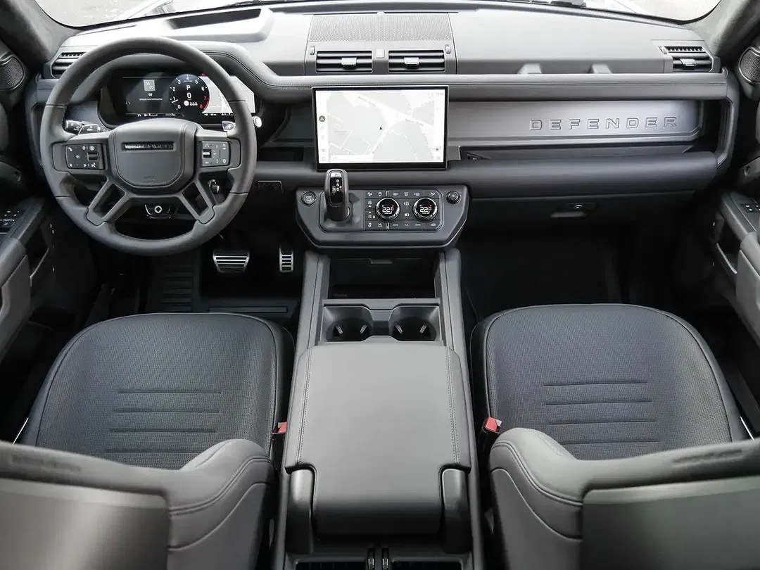 Land Rover Defender - Thumbnail 4