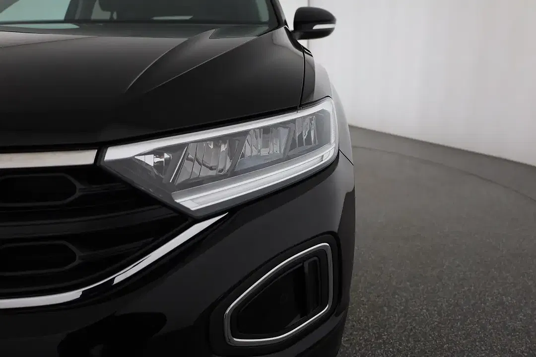 Volkswagen T-Roc - Thumbnail 26