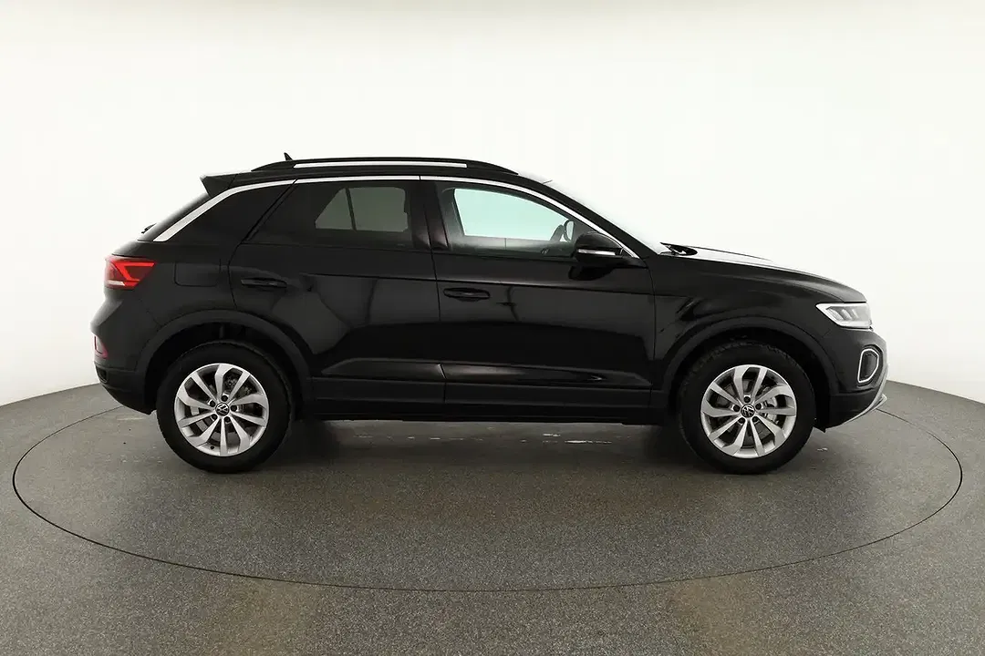 Volkswagen T-Roc - Thumbnail 5