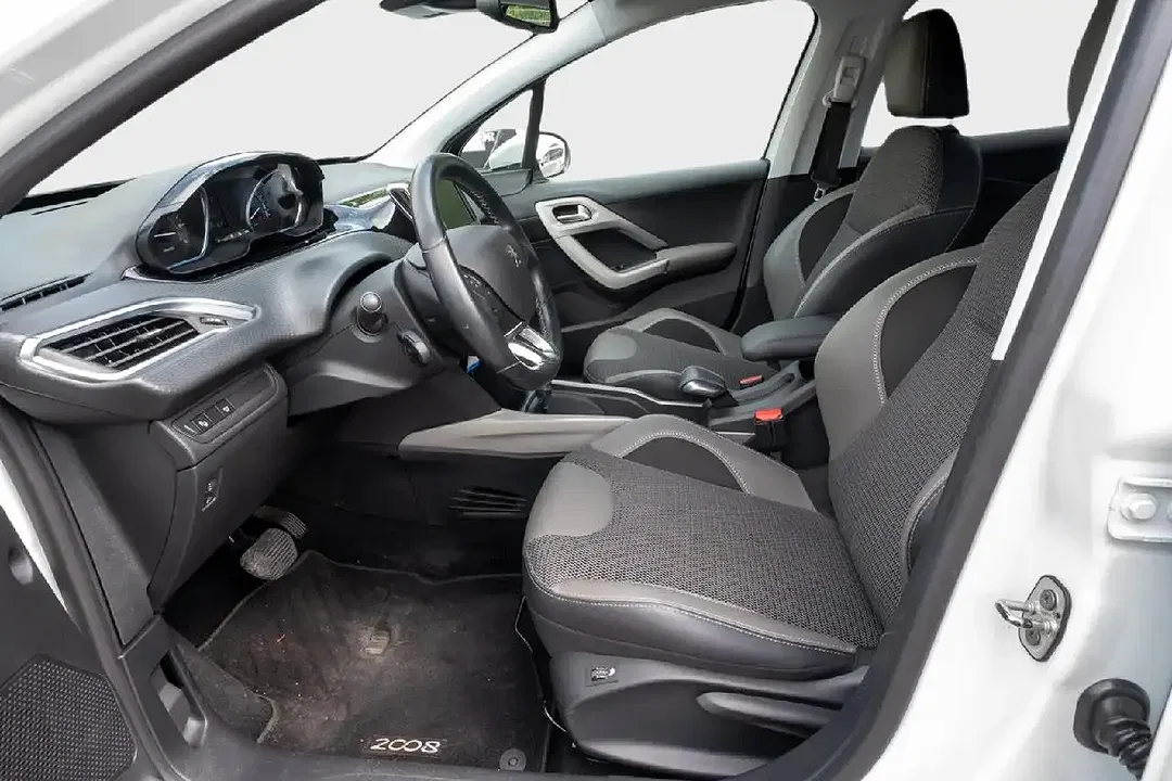 Peugeot 2008 - Thumbnail 7