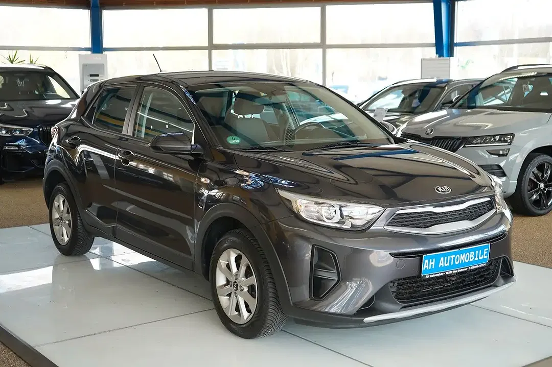 Kia Stonic - Thumbnail 2