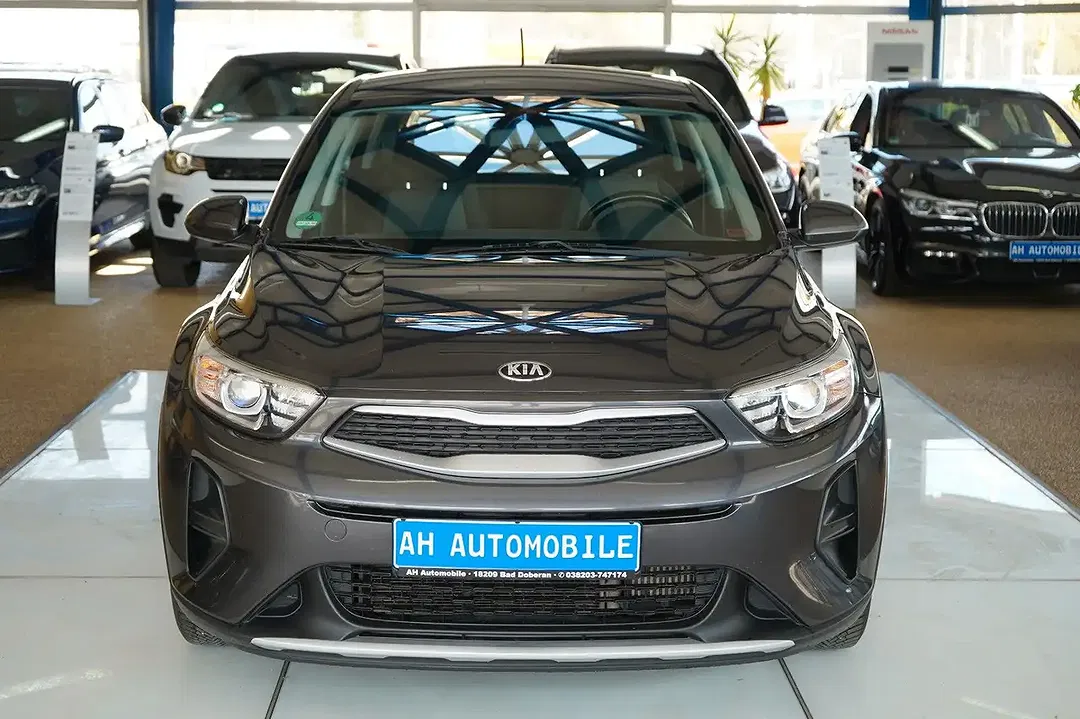 Kia Stonic - Thumbnail 3