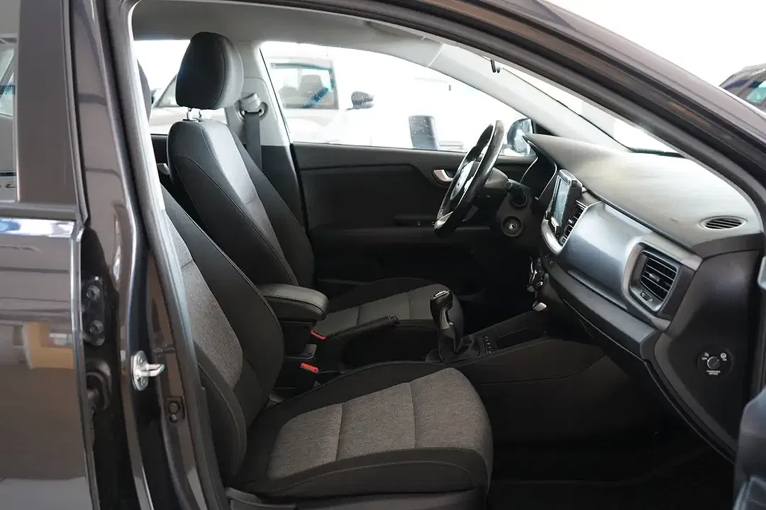 Kia Stonic - Thumbnail 9