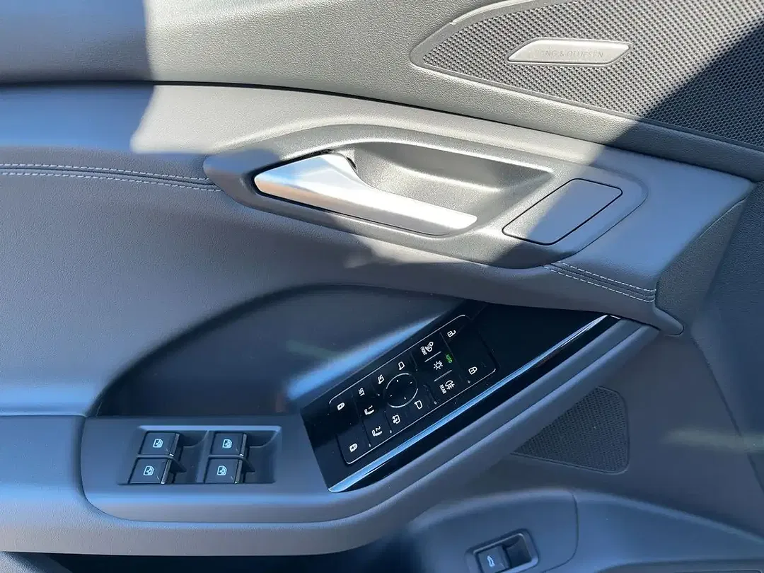 Audi Q6 e-tron - Thumbnail 13