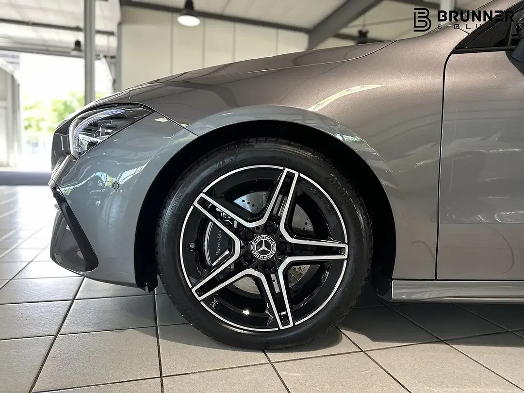 Mercedes-Benz CLA 200 - Thumbnail 11