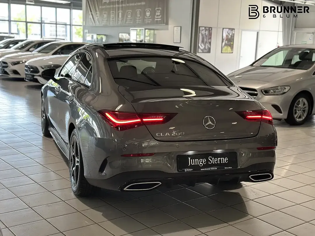 Mercedes-Benz CLA 200 - Thumbnail 8