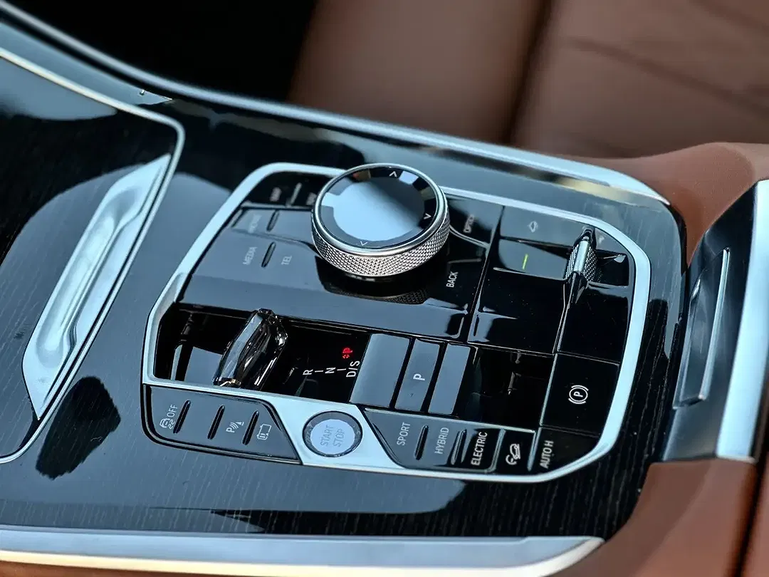 BMW X5 - Thumbnail 10