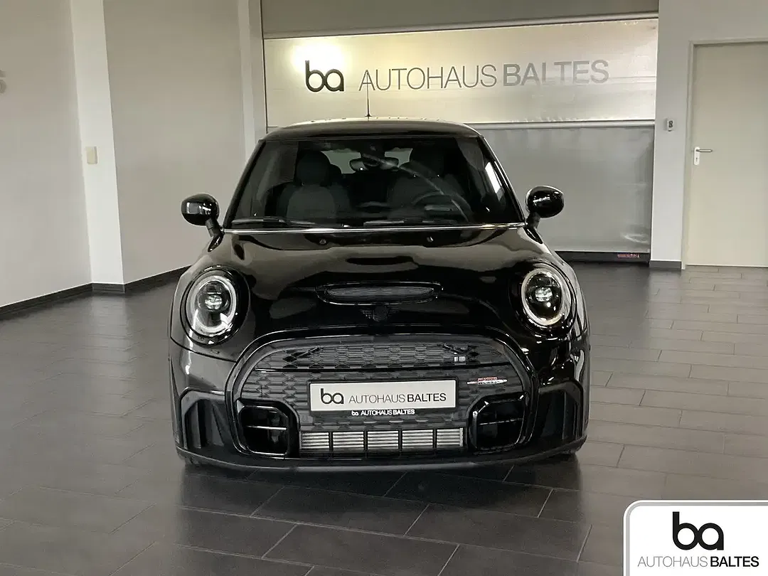 MINI Cooper S - Thumbnail 2