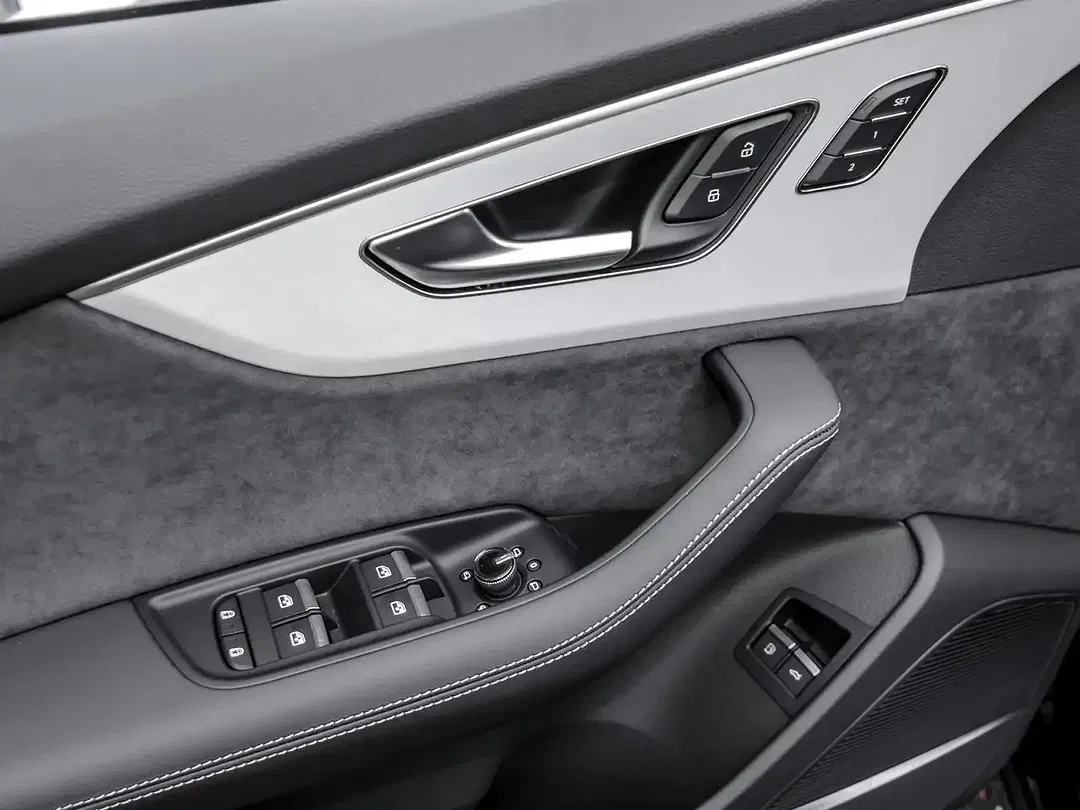 Audi Q7 - Thumbnail 13