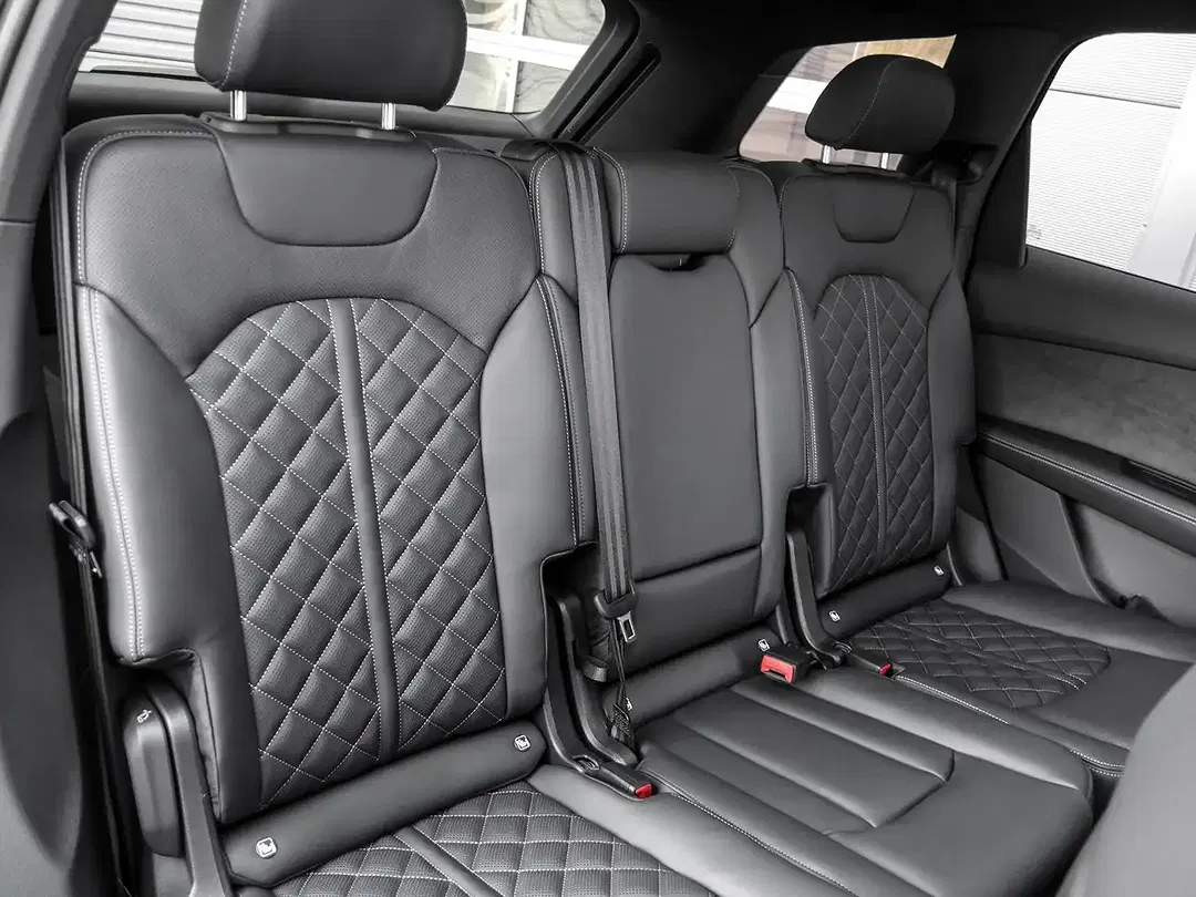 Audi Q7 - Thumbnail 4