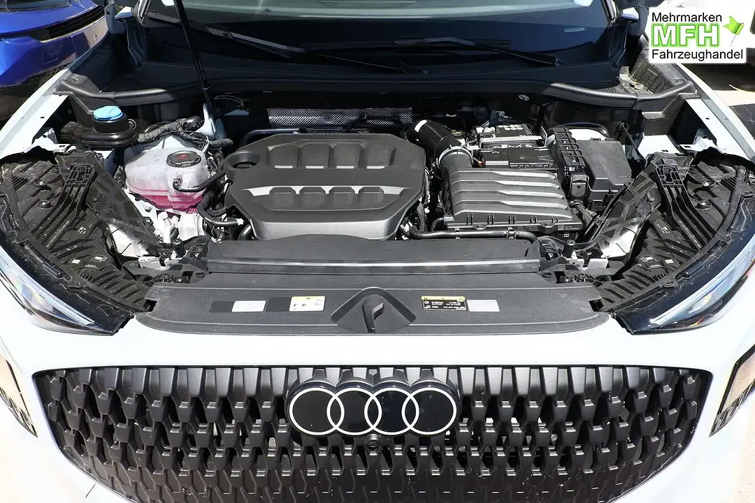 Audi Q3 - Thumbnail 11