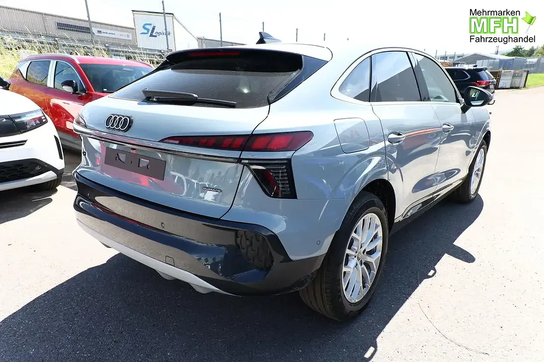 Audi Q3 - Thumbnail 2