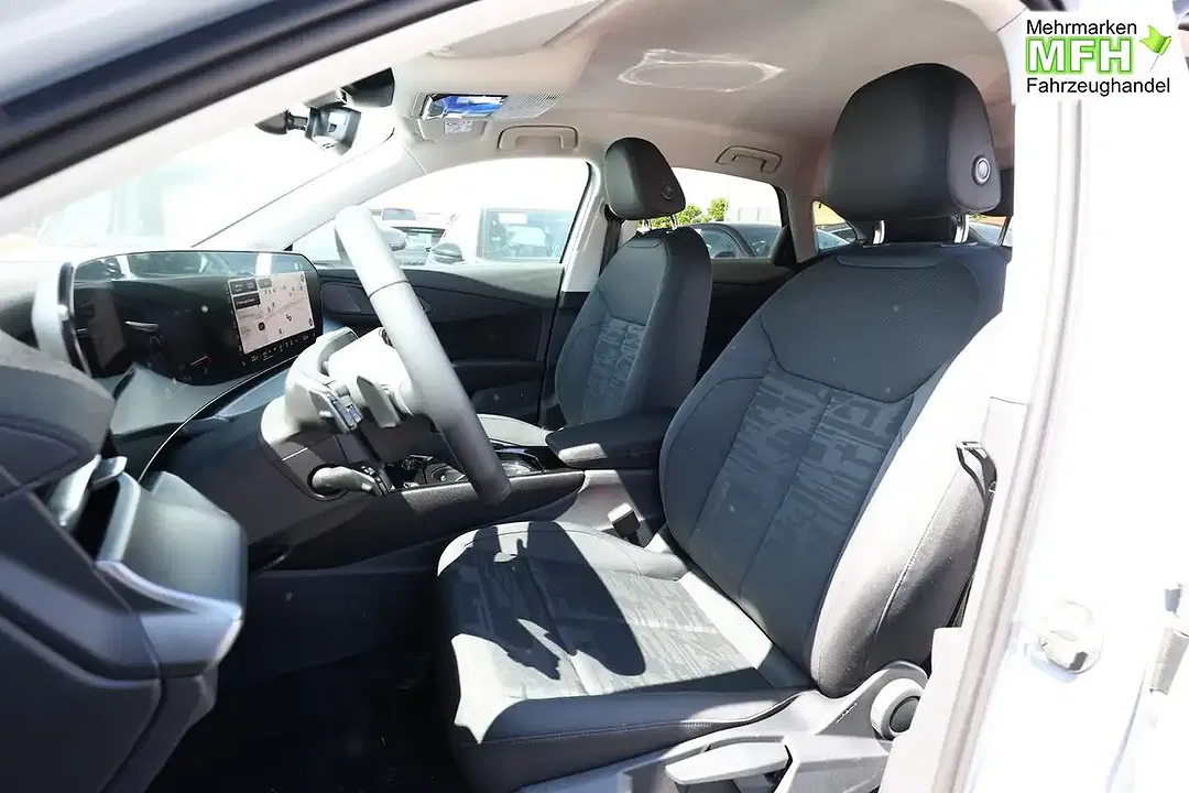 Audi Q3 - Thumbnail 5