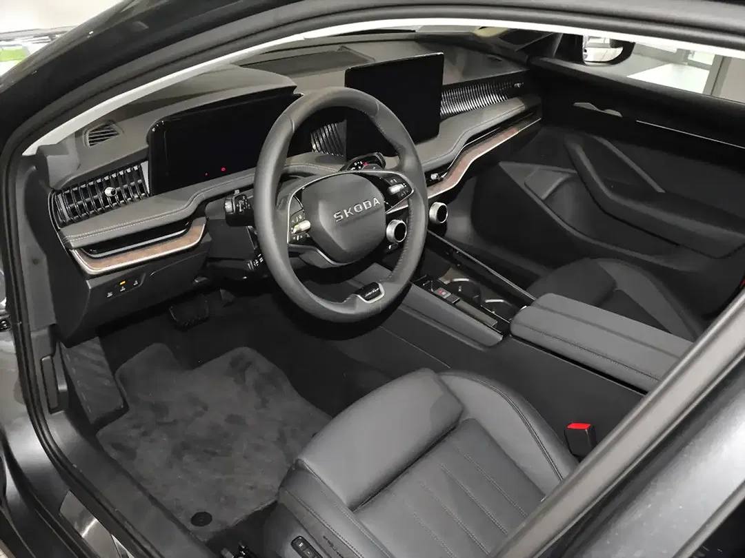 Skoda Superb - Thumbnail 15