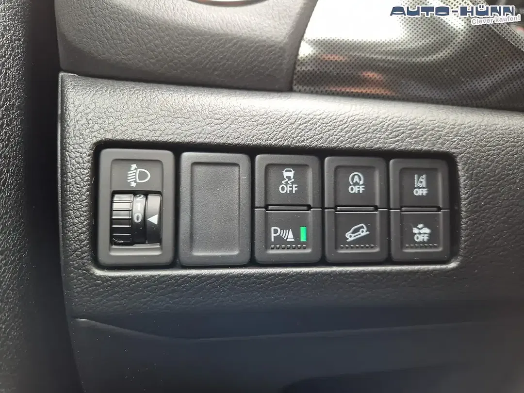 Suzuki Vitara - Thumbnail 14