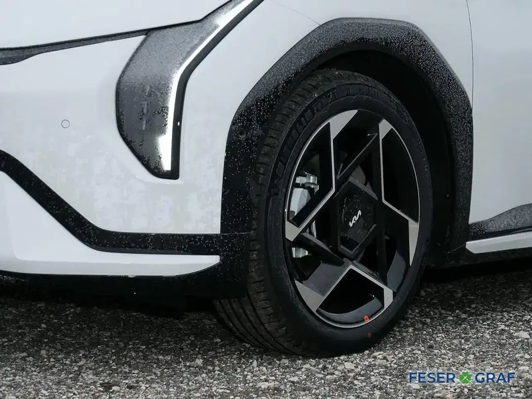 Kia EV4 - Thumbnail 10