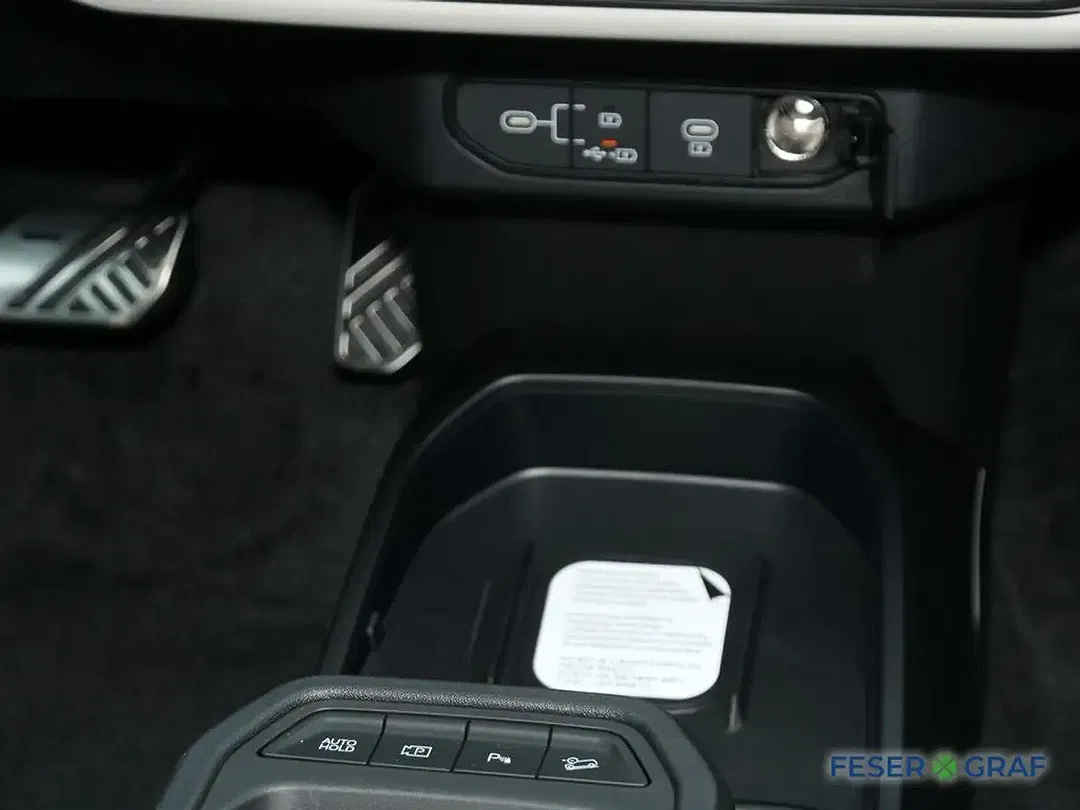 Kia EV4 - Thumbnail 8