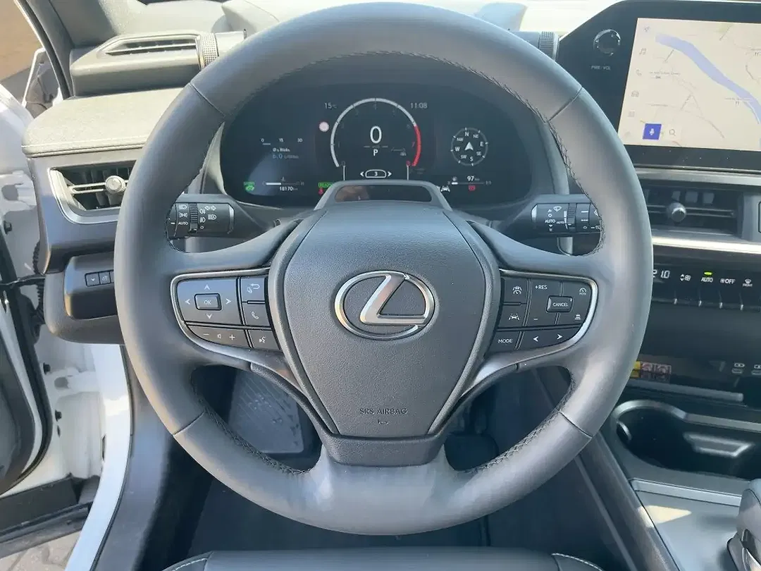 Lexus UX 300h - Thumbnail 11