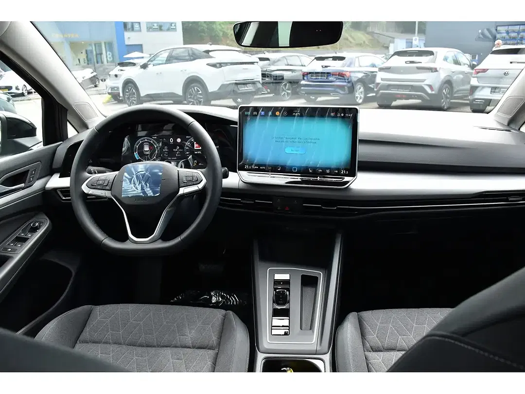 Volkswagen Golf - Thumbnail 9