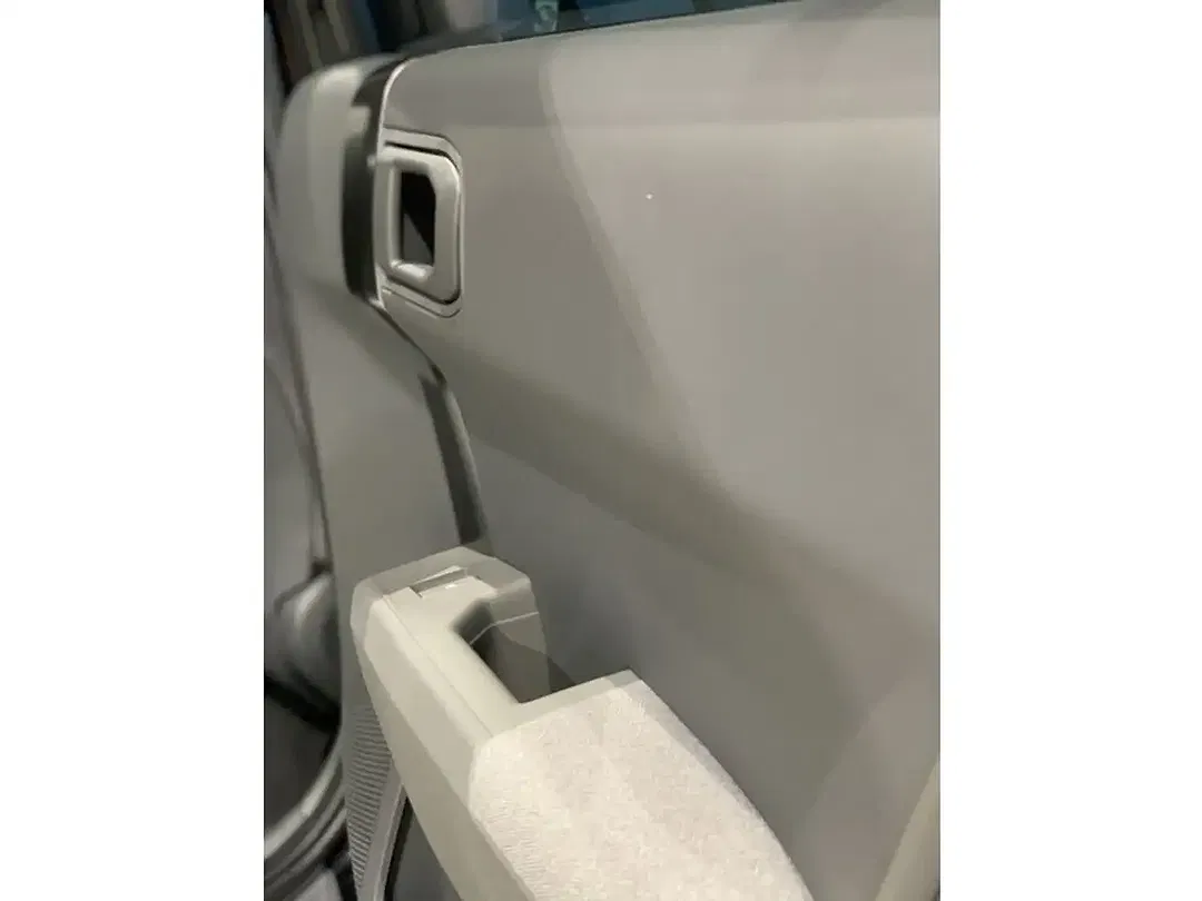Kia EV3 - Thumbnail 8
