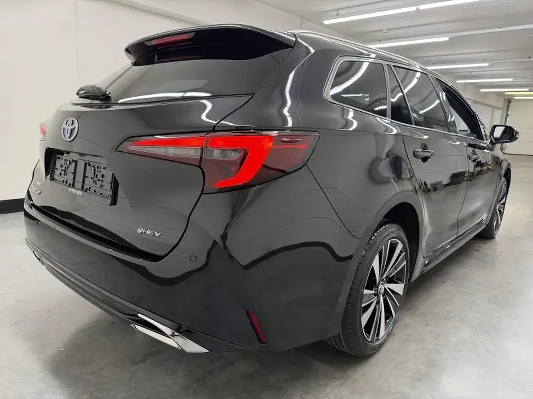 Toyota Corolla - Thumbnail 3