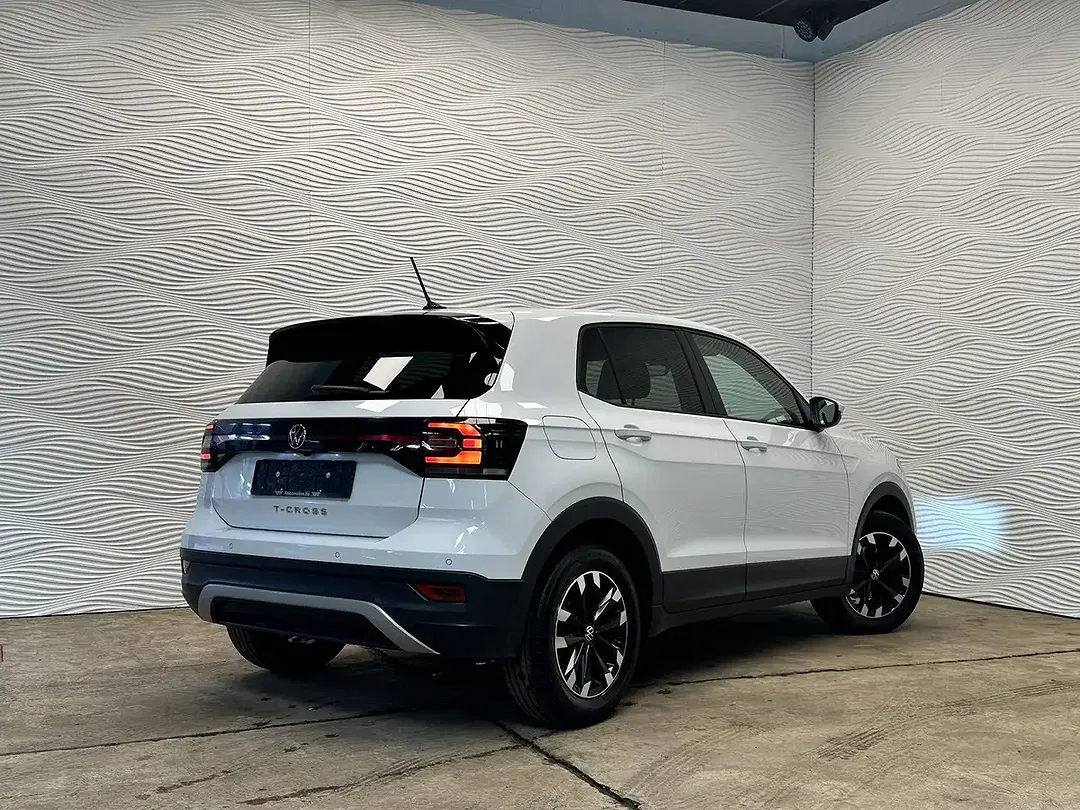 Volkswagen T-Cross - Thumbnail 10