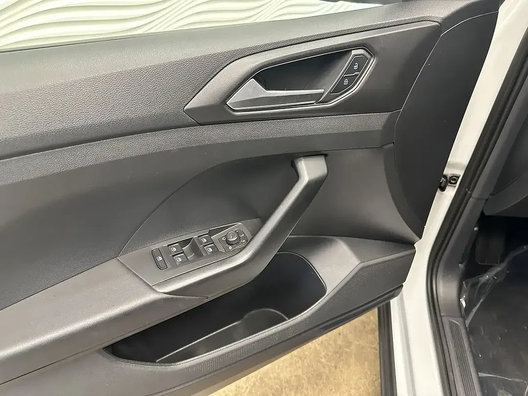 Volkswagen T-Cross - Thumbnail 15