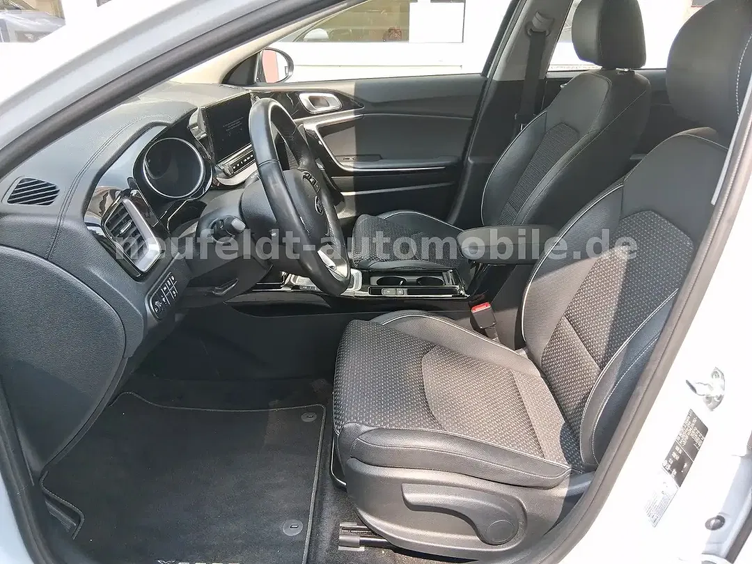 Kia XCeed - Thumbnail 11