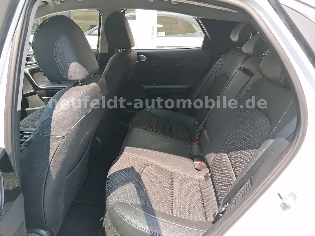 Kia XCeed - Thumbnail 12