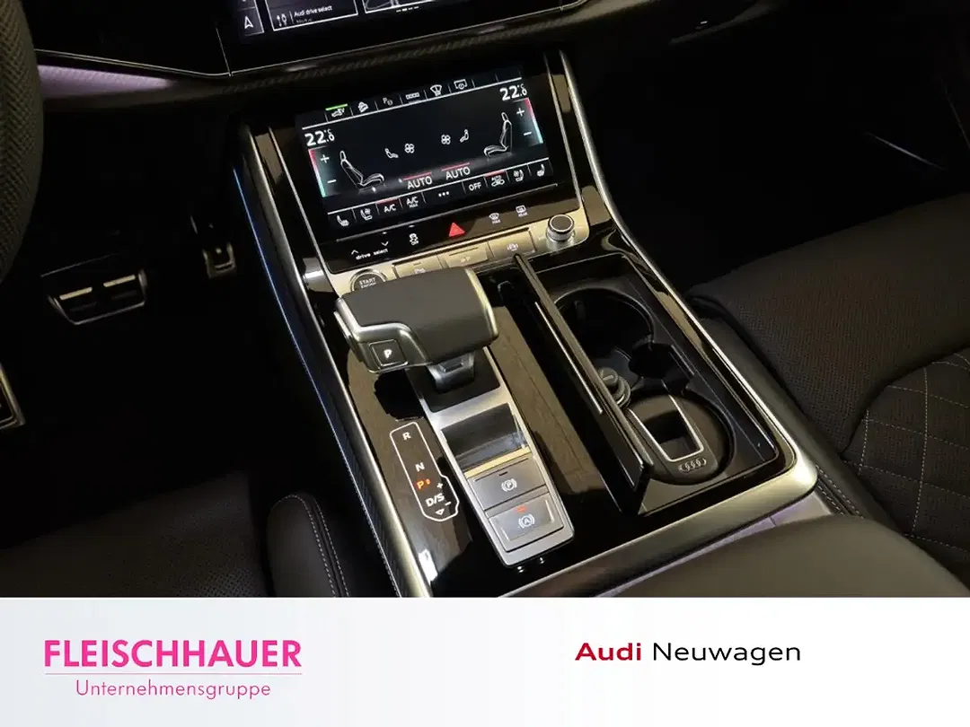 Audi Q8 - Thumbnail 13
