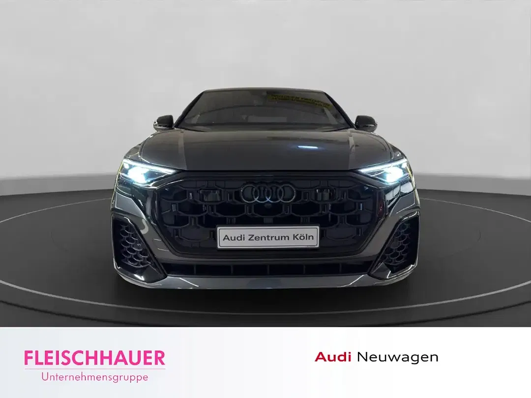 Audi Q8 - Thumbnail 2
