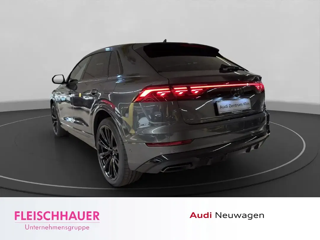Audi Q8 - Thumbnail 4