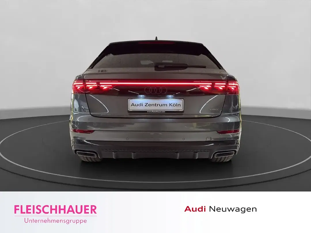 Audi Q8 - Thumbnail 5