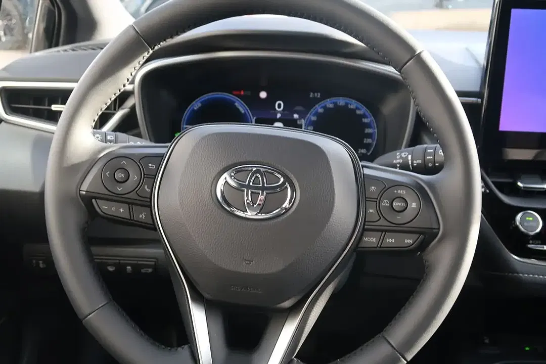 Toyota Corolla - Thumbnail 10