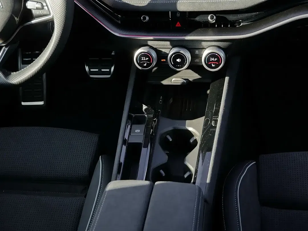 Skoda Superb - Thumbnail 6