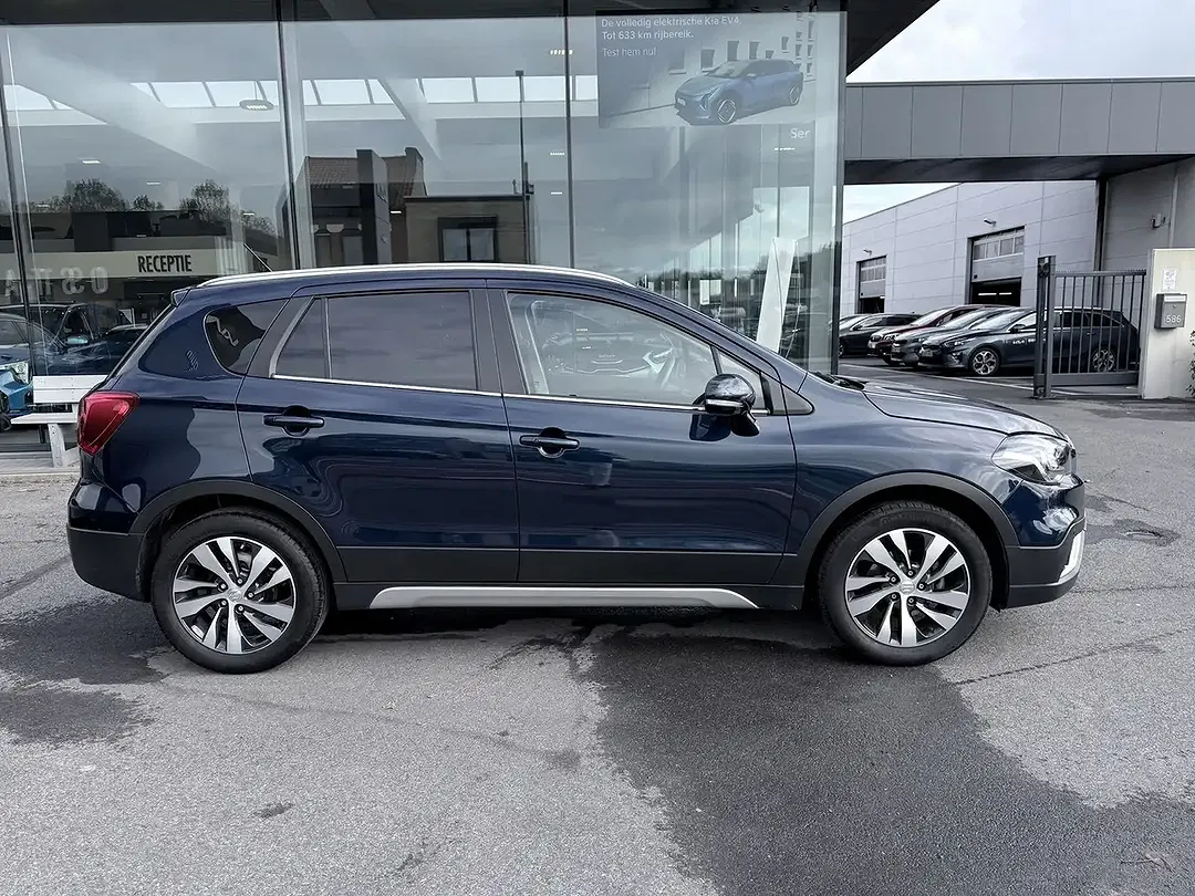 Suzuki SX4 S-Cross - Thumbnail 3